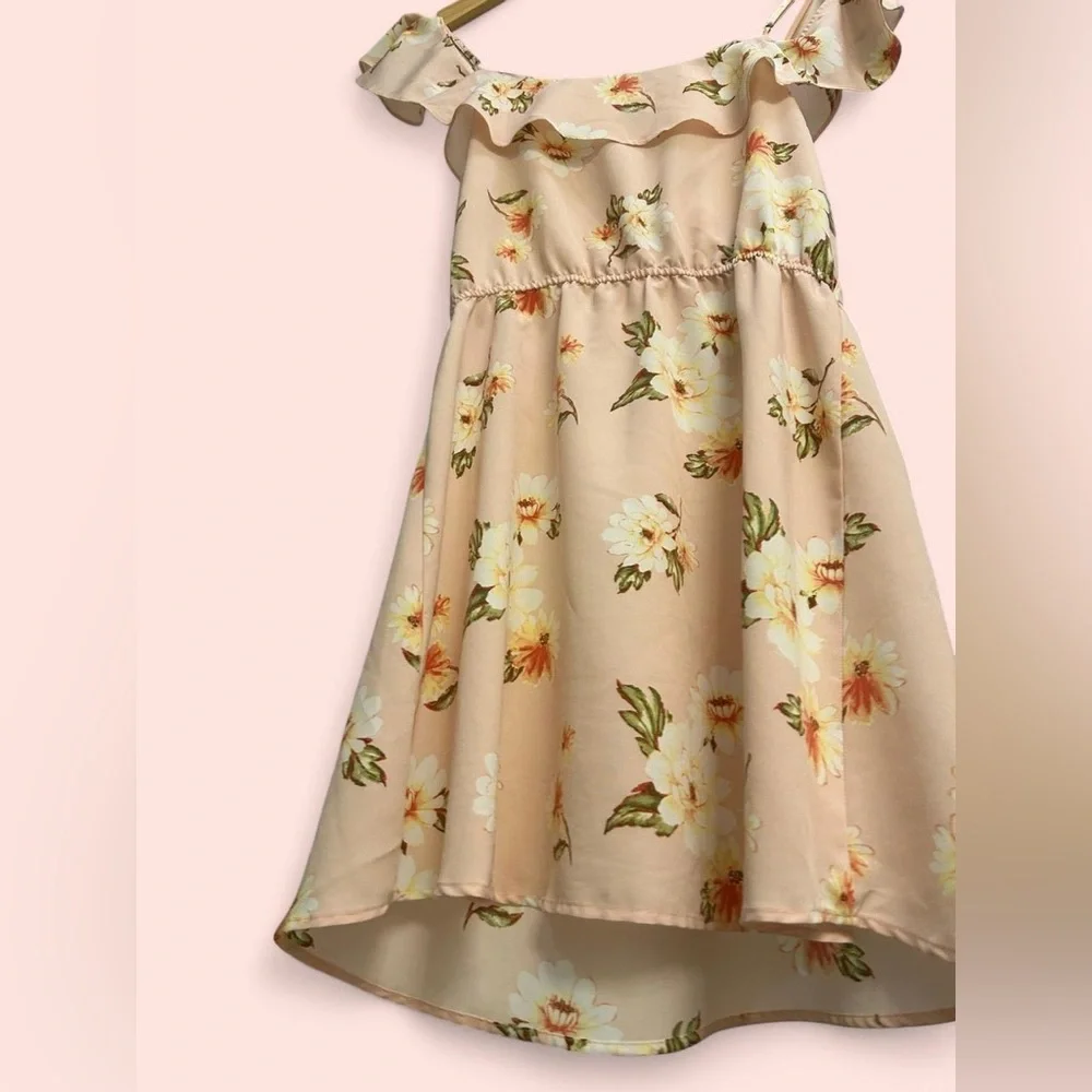 Sweet Wanderer Soft Blush Pink Floral Ruffle Cold Shoulder Mini Dress Large - Picture 5 of 9
